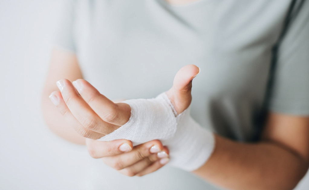 Otkritaya repoziciya melkih kostei_osteosintez spicami v klinike eurodon