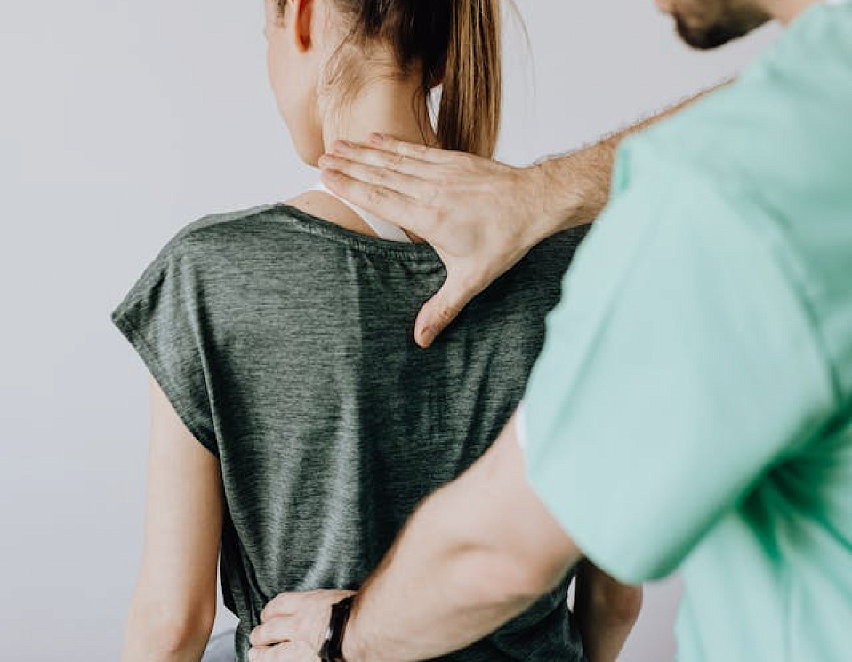 Vpravlenie-viviha-klyuchici-otkritoe-Osteosintez-po-Veberu-v-klinike-eurodon-